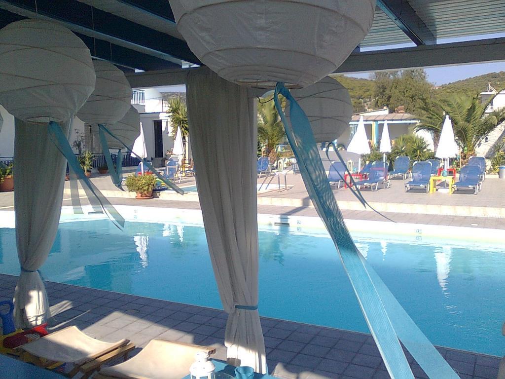 Agia Marina  Helios Hotel المظهر الخارجي الصورة